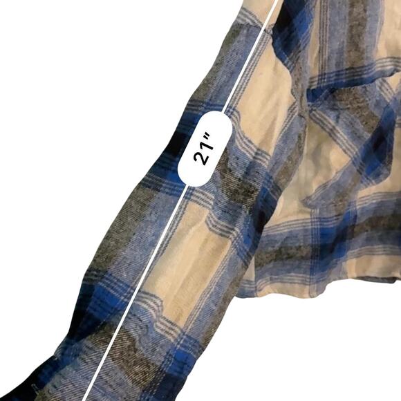 Ci sono blue and white plaid button up cropped - Picture 6 of 7